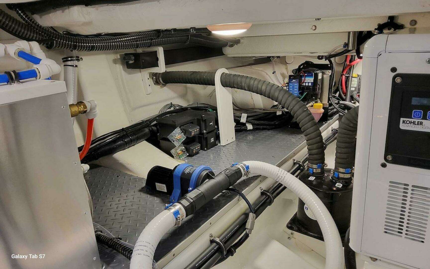 2024 Formula 430 Super Sport Crossover - Image 47