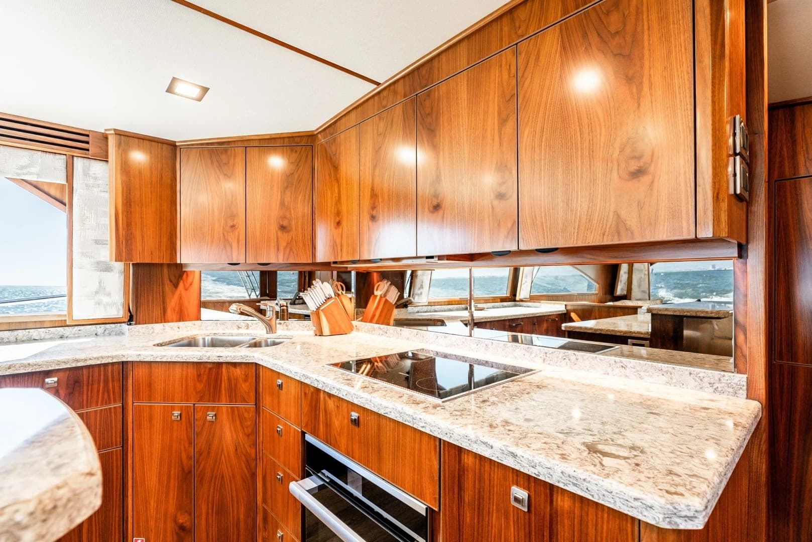2018 Viking 72 Convertible - Image 11