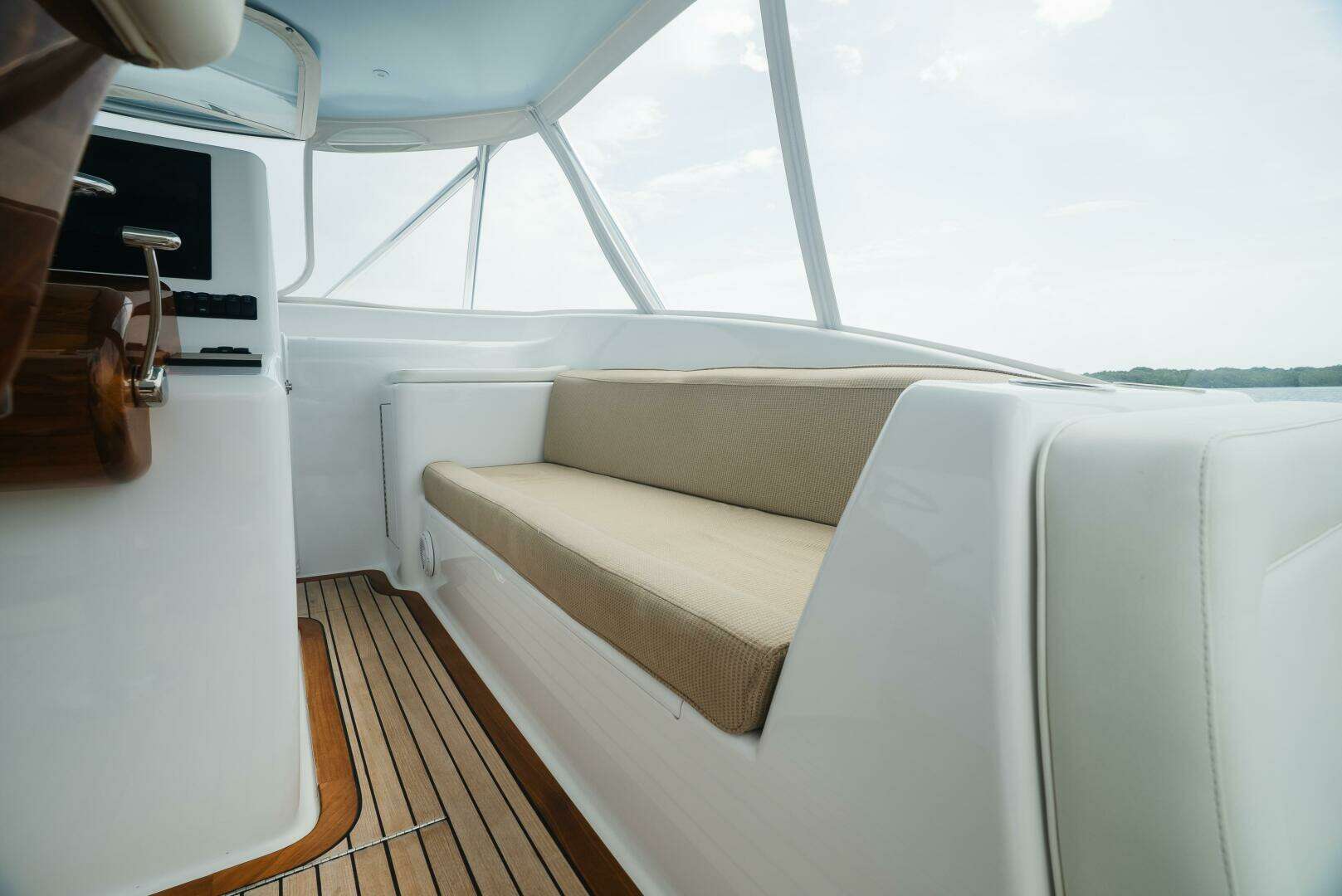 2019 Custom Carolina Daniels Express Sportfish - Image 16