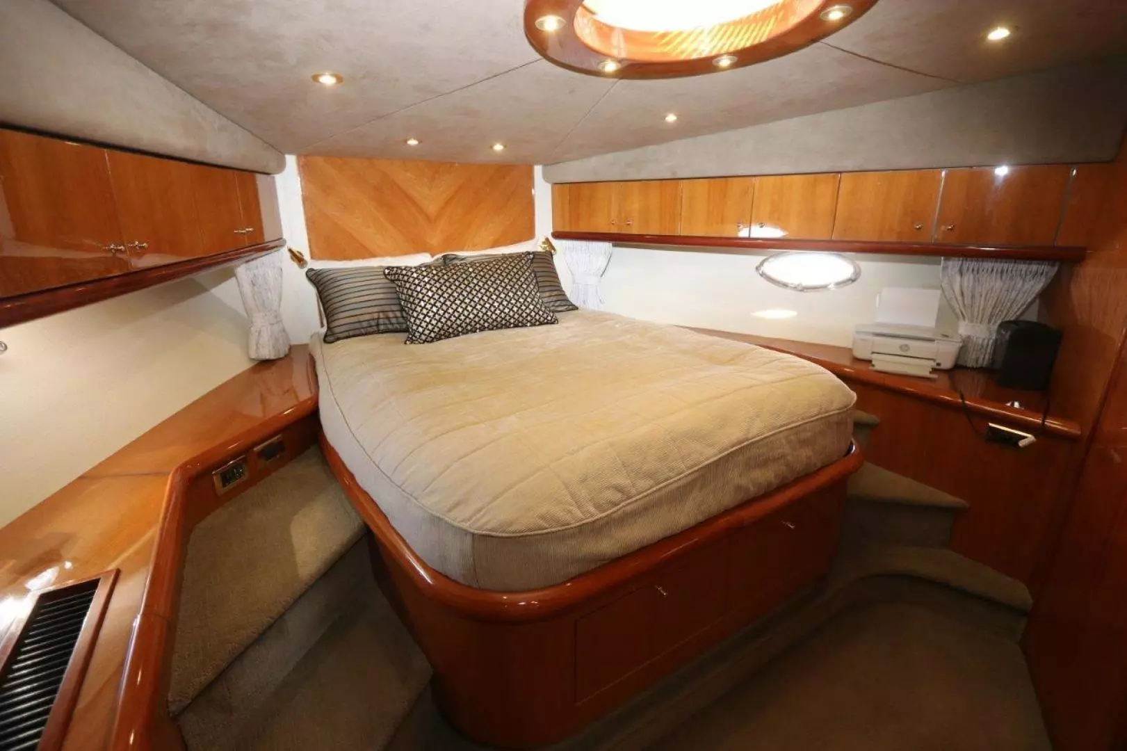 2004 Sunseeker Predator - Image 24