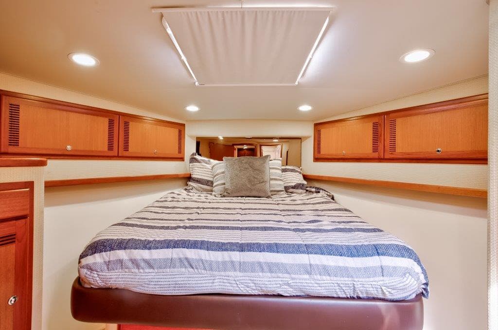 2006 Cabo 52 Express - 9