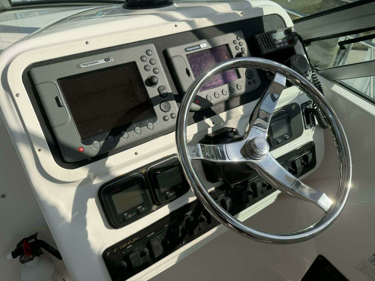 2007 Century 3200 WA - Image 25