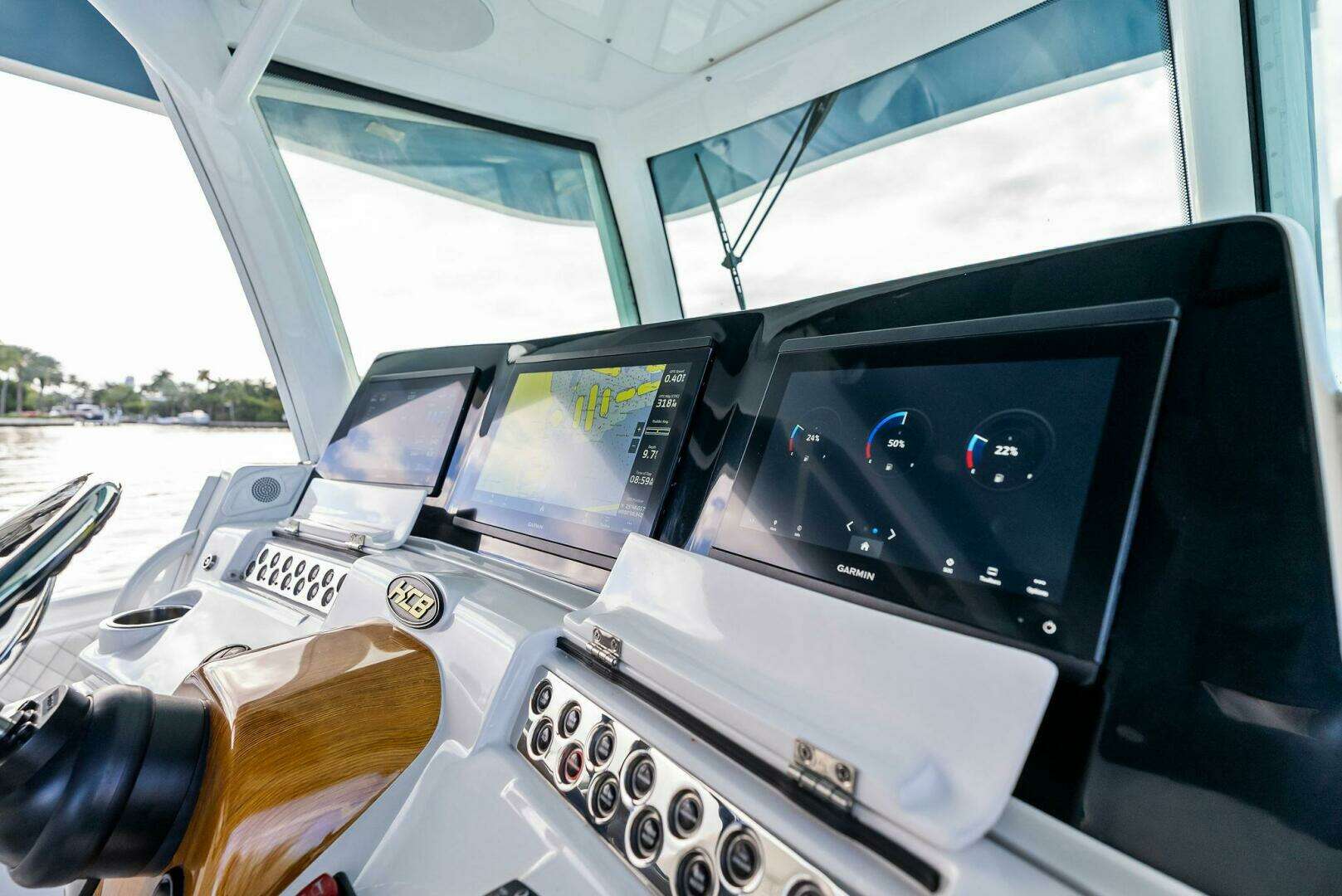 2023 HCB 42 Lujo - Image 35