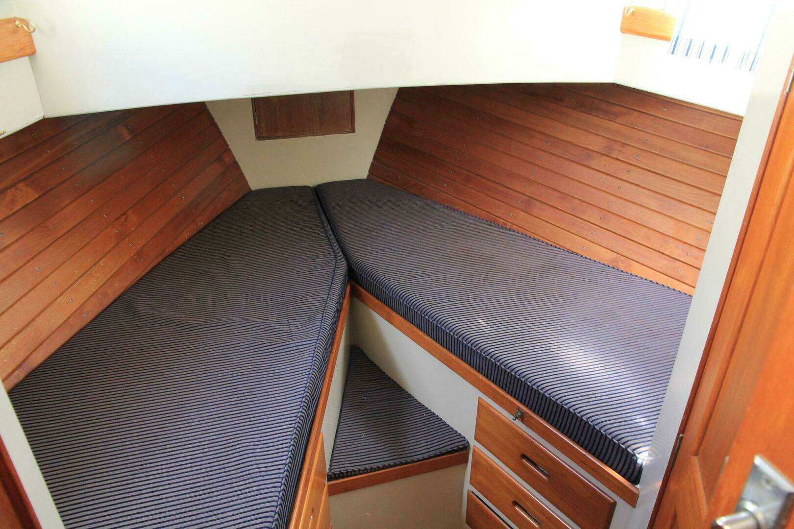 1974 Grand Banks GB42 - Image 34