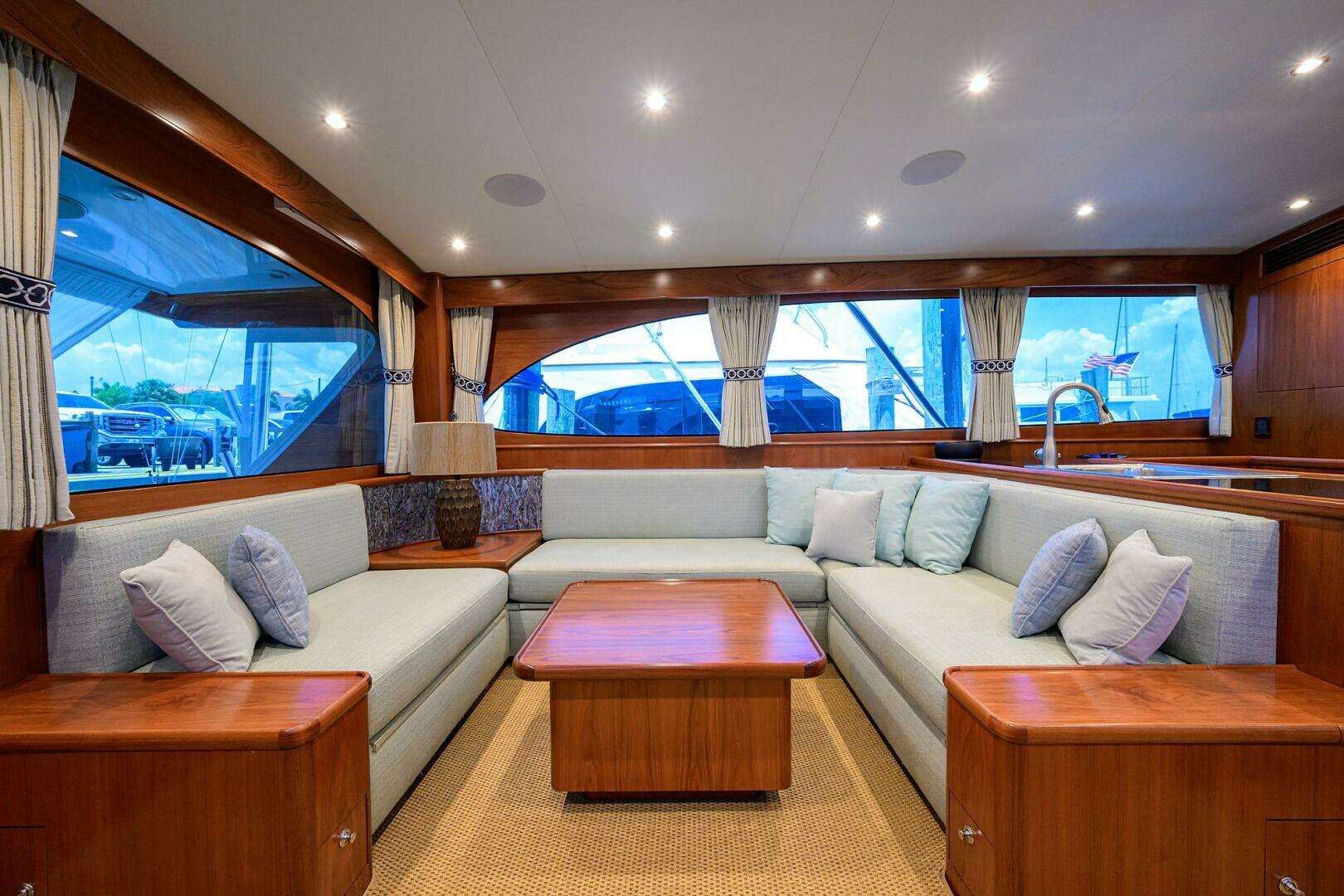 2004 Rybovich 62 Convertible - Image 9