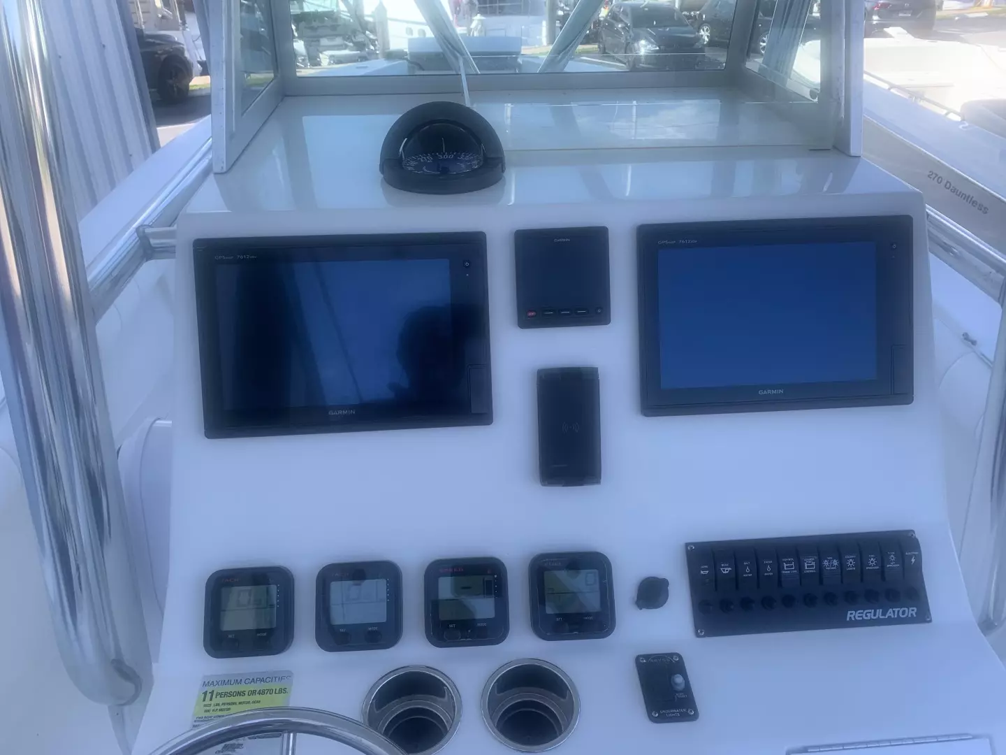 2010 Regulator 26 Forwarding Seating - Image 12