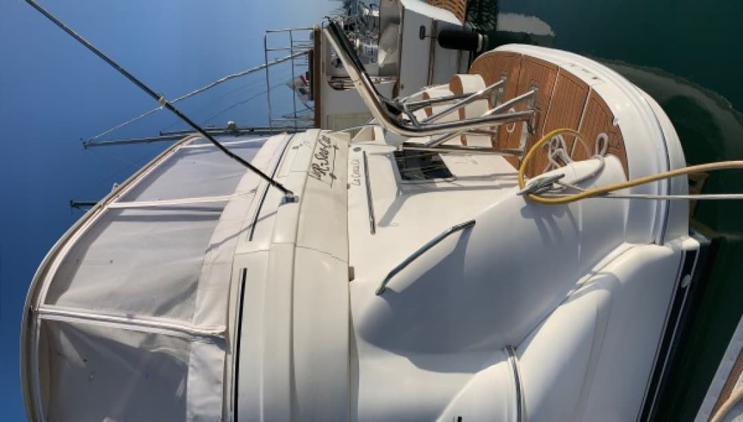 2004 Sea Ray 390 Motor Yacht - Image 5