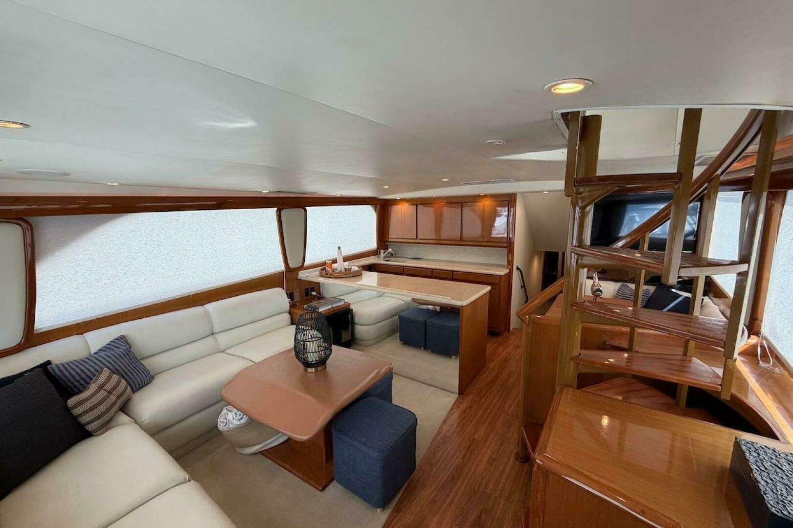1999 Viking 58 Convertible - Image 9