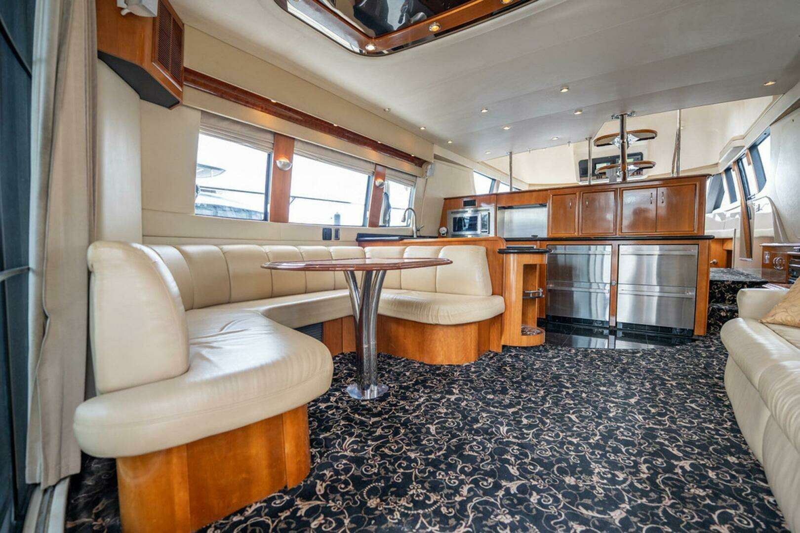 2005 Carver 56 Voyager - Image 13