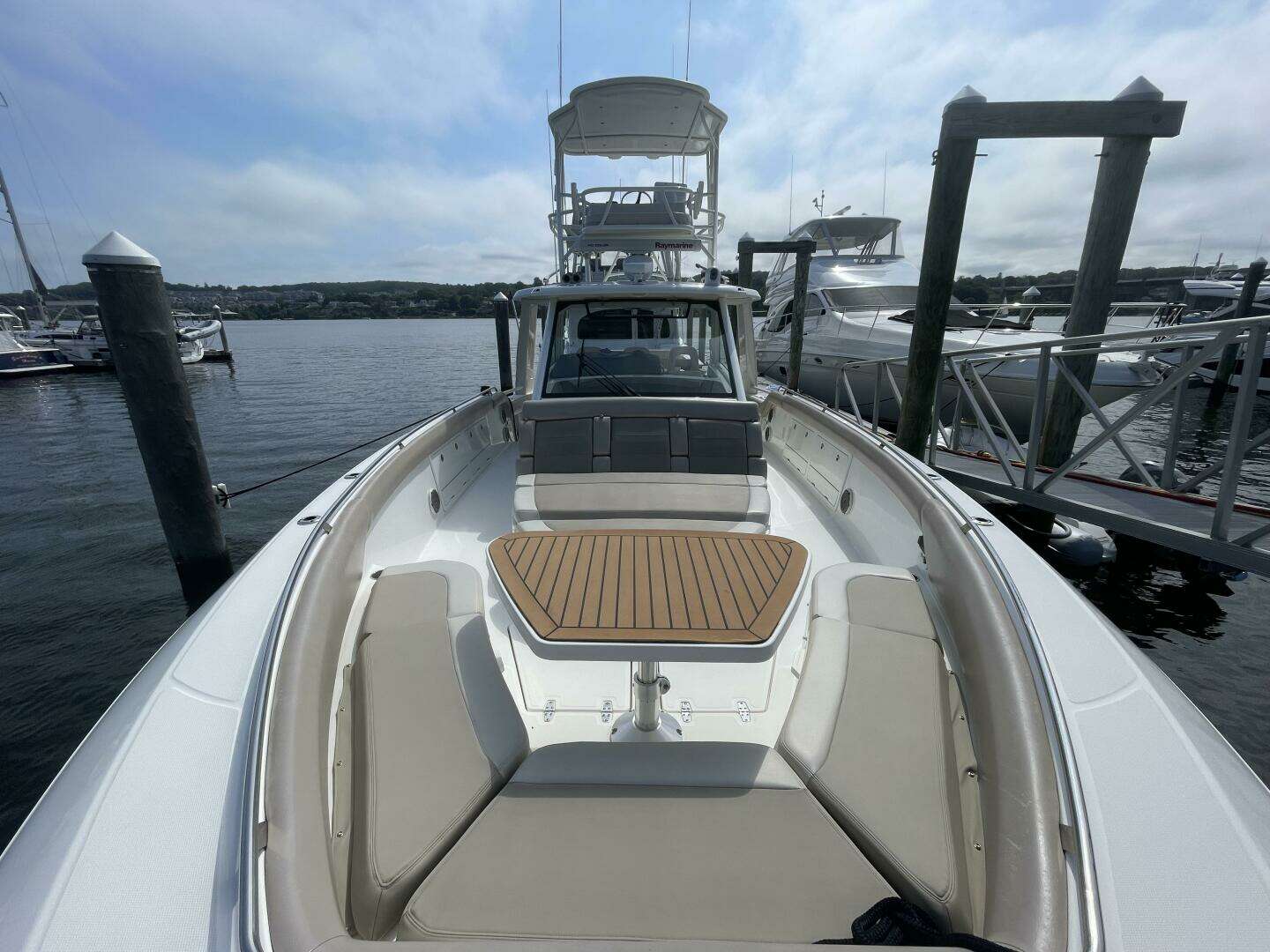 2017 Boston Whaler Outrage - Image 18