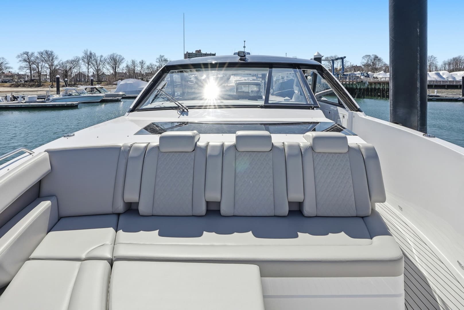 2026 Cruisers Yachts 50GLS OB - Image 52