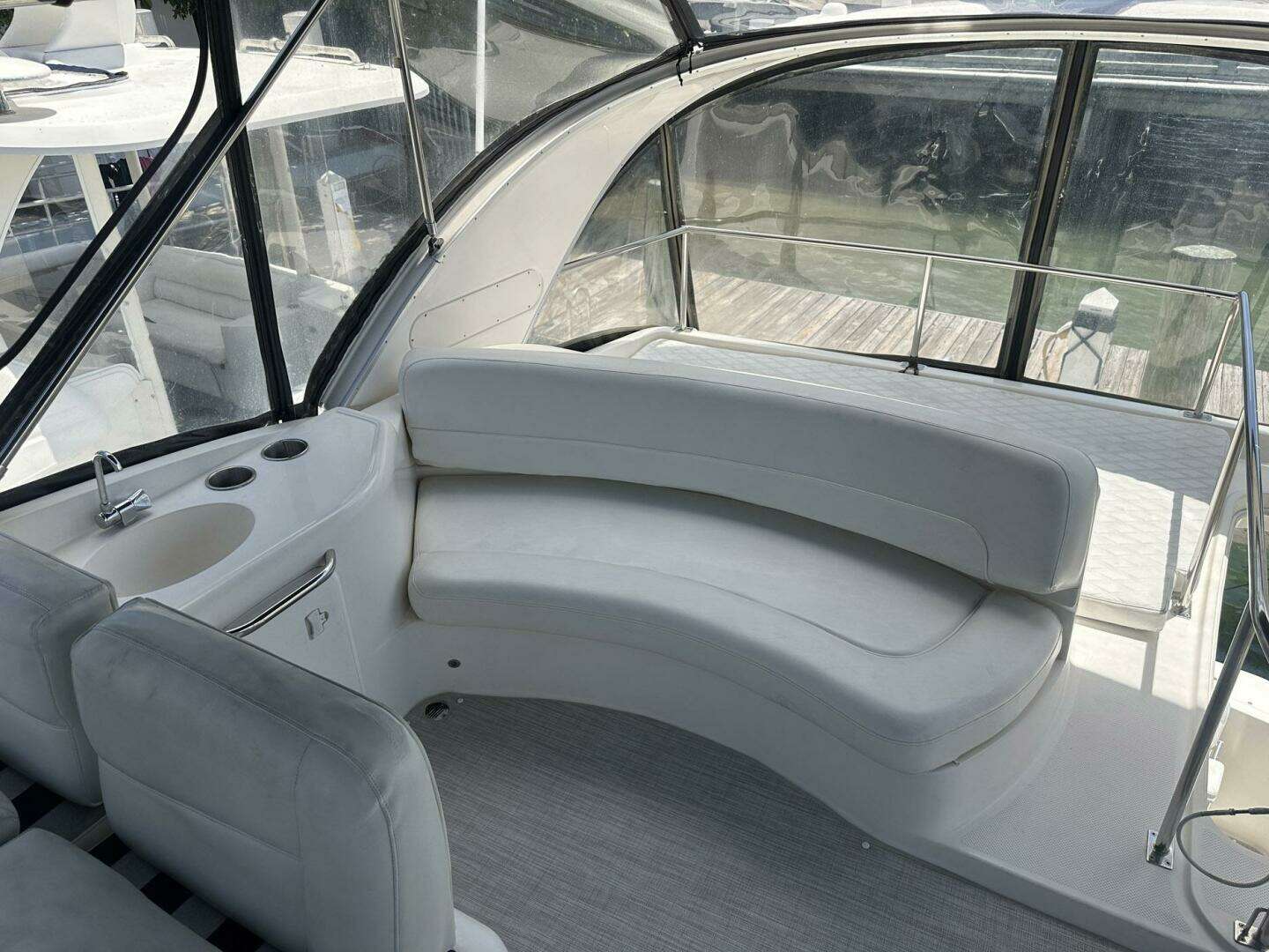 2007 Meridian 411 Sedan Bridge - Image 12