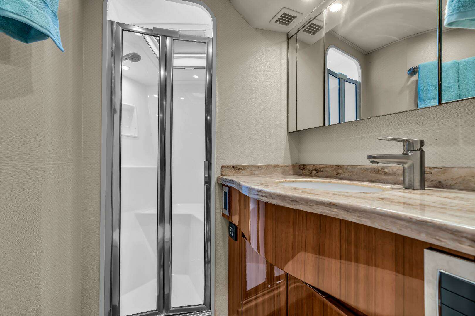 2015 Viking 46C - Image 52