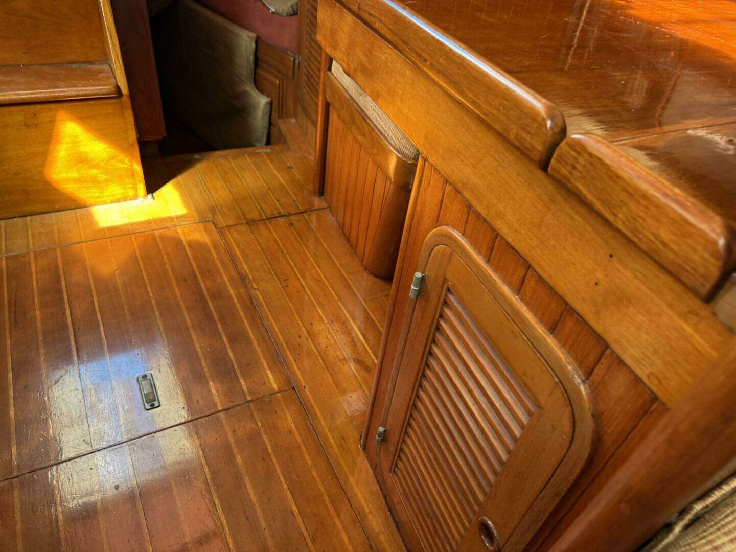 1987 Tayana 42 Vancover Aft Cabin - Image 98