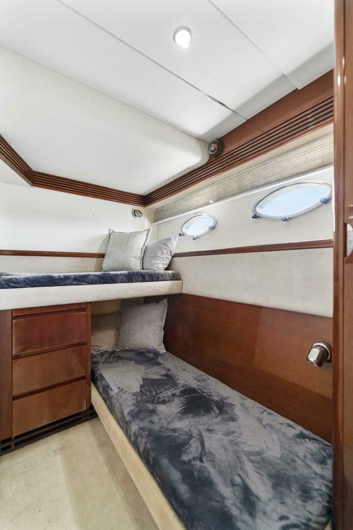 2002 Princess V65 - Image 20
