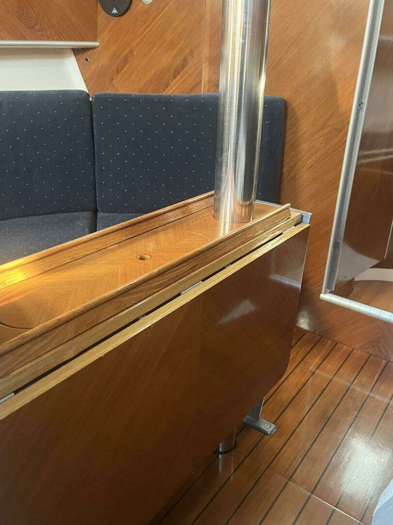1990 Beneteau — - Image 22