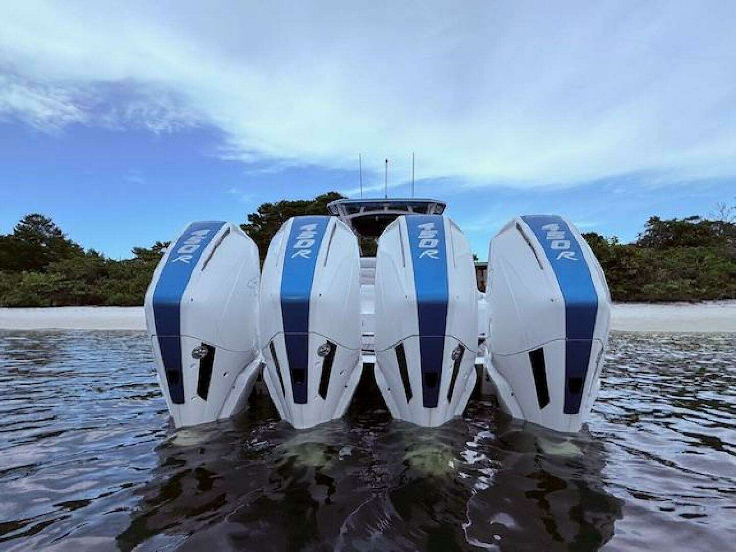 2022 Nor-Tech 390 Sport Center Console - Image 12