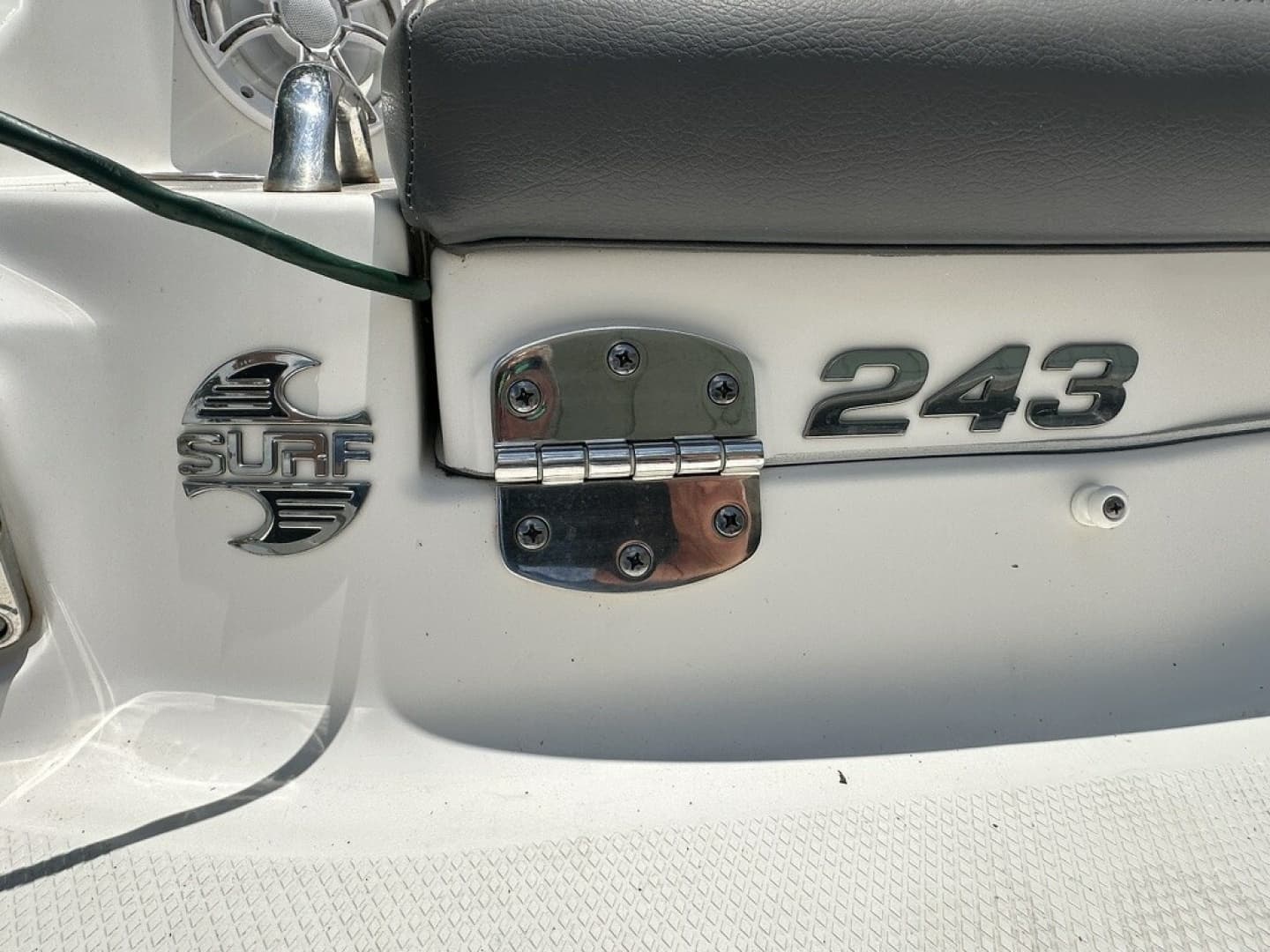 2017 Chaparral Vortex 243 VRX - Image 14