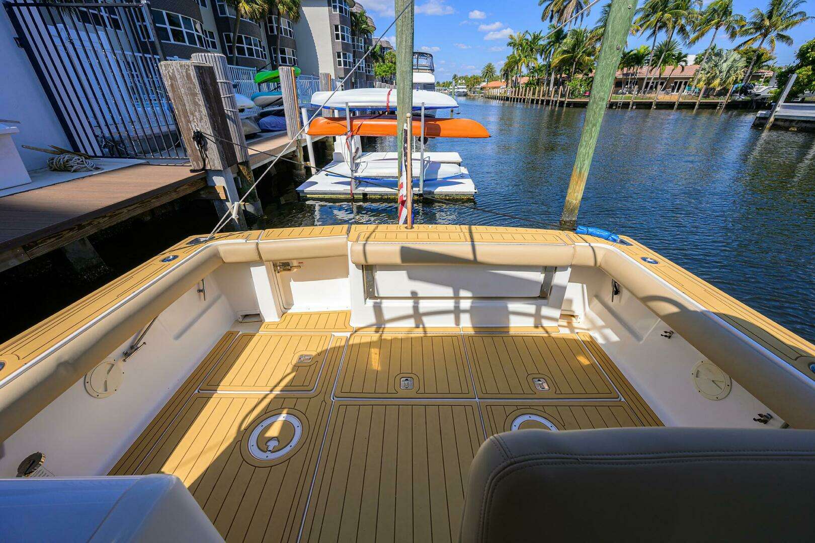 2002 Tiara Yachts 3100 LE - Image 21