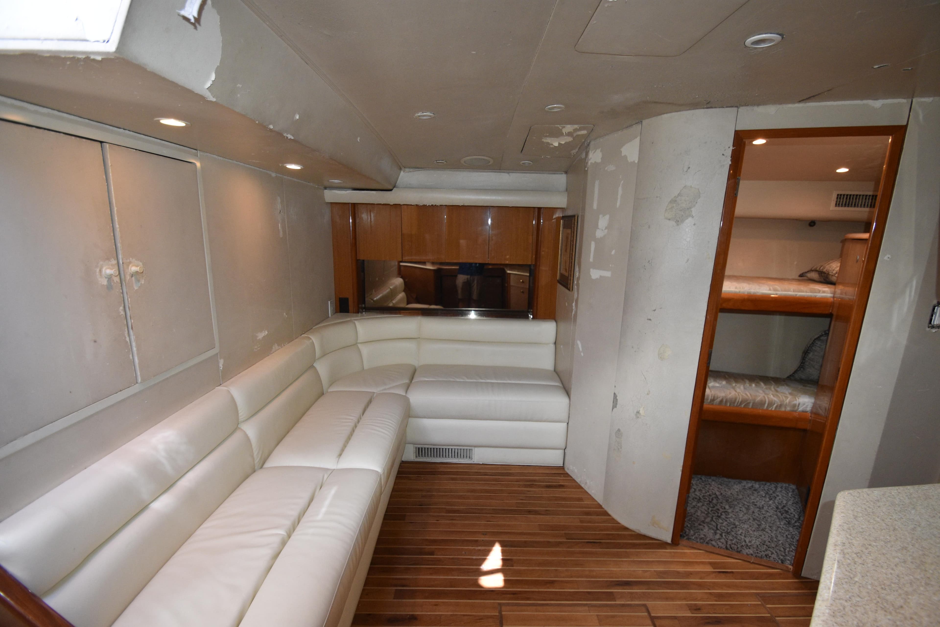 2003 Viking 45 Express - 22