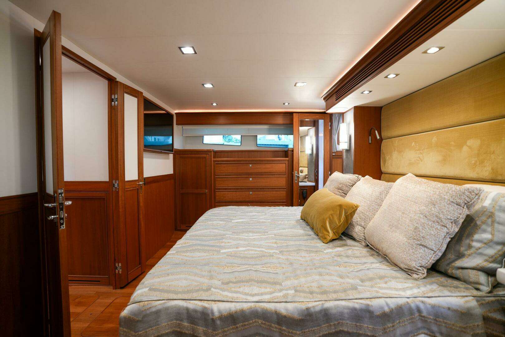 2022 Marlow Explorer 62E-CB - Image 42