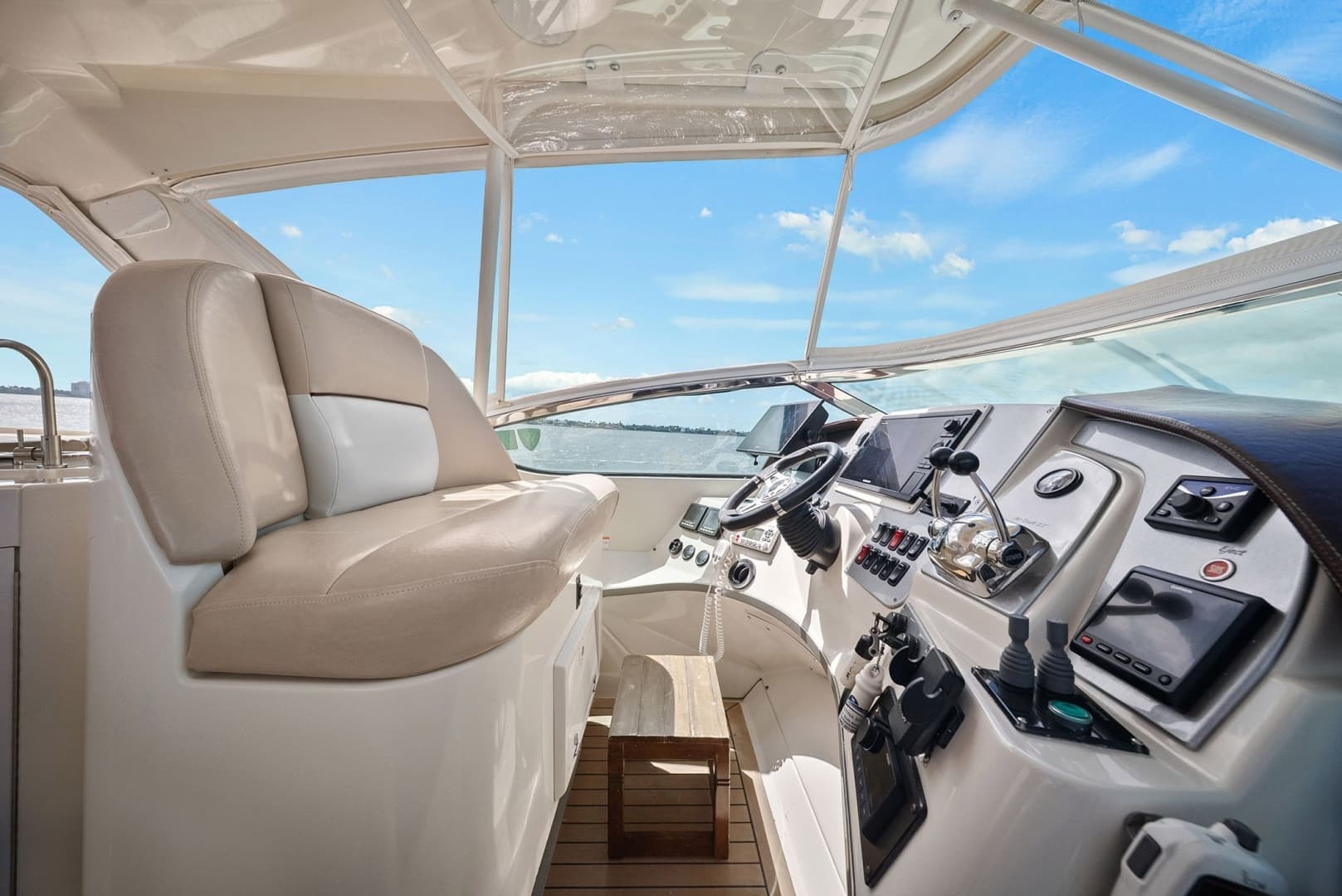 2008 Carver 56 Voyager SE - Image 39
