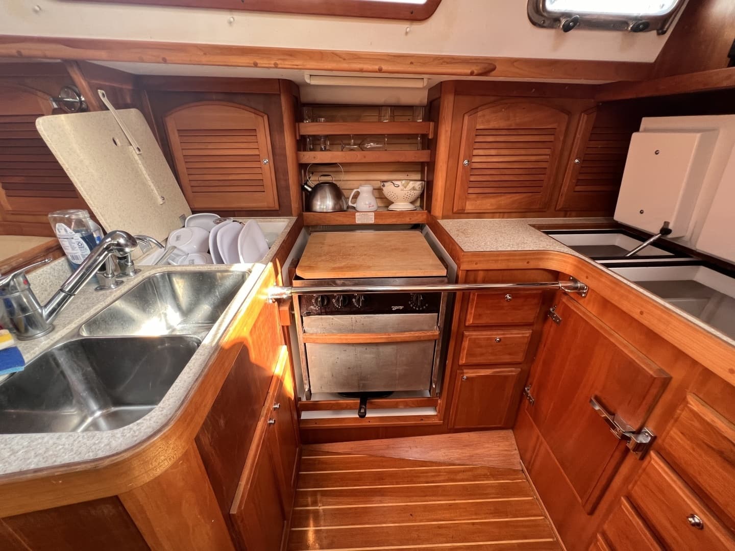 2006 Sabre 426 - Image 12