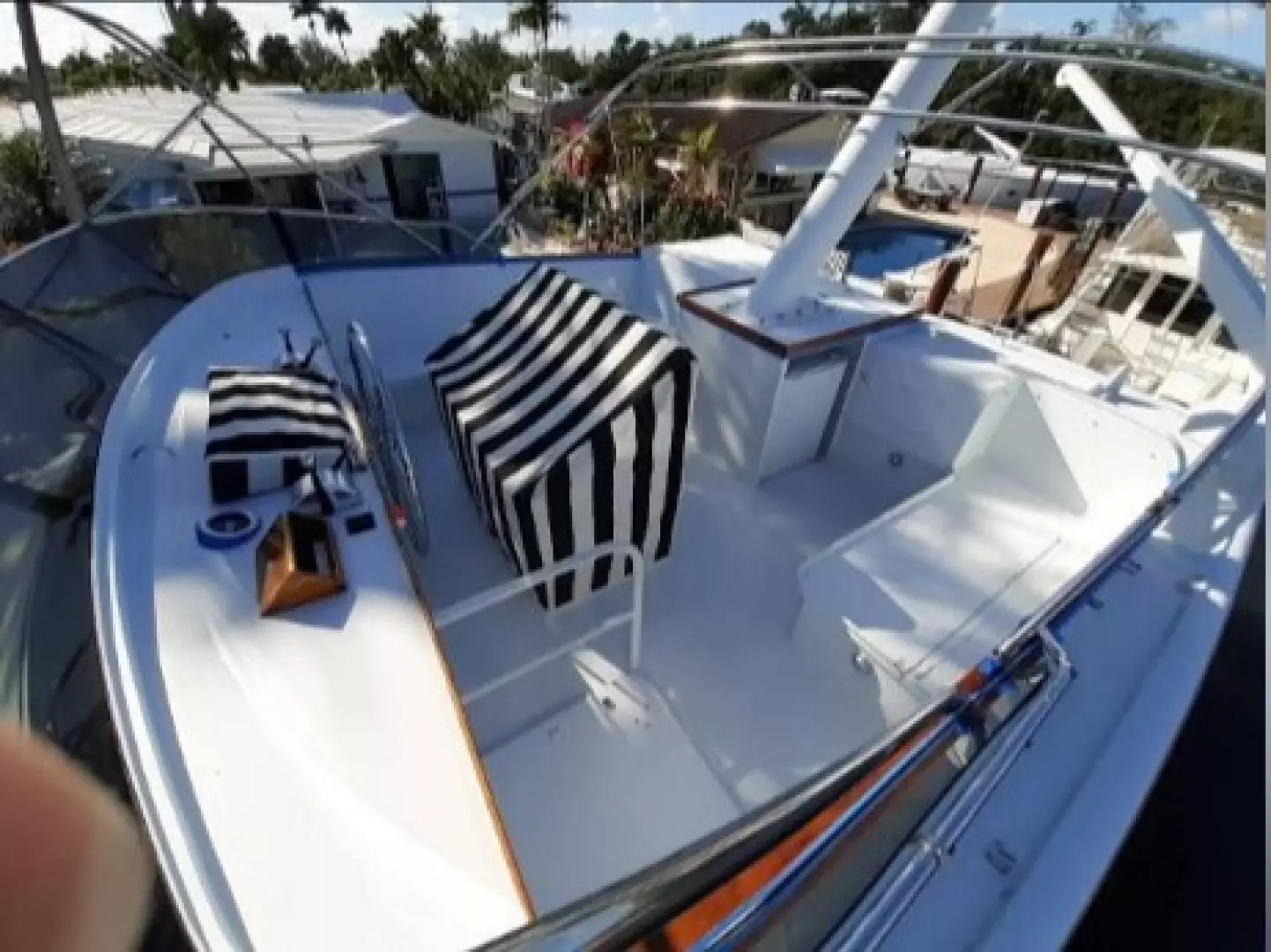 1965 Burger Cockpit Flybridge Motor Yacht - Image 6