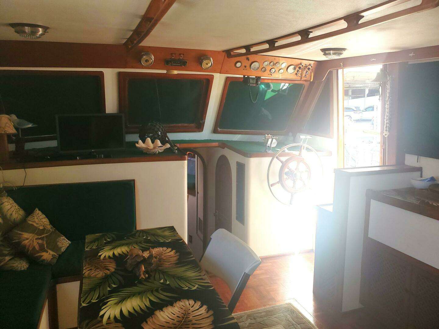 1981 CHB SEDAN-AFT CABIN - Image 24