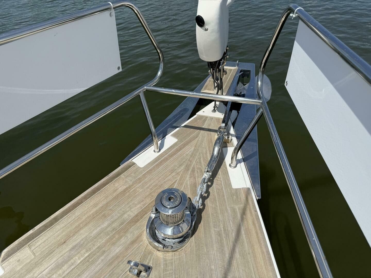 2016 Beneteau Oceanis 60 - Image 29