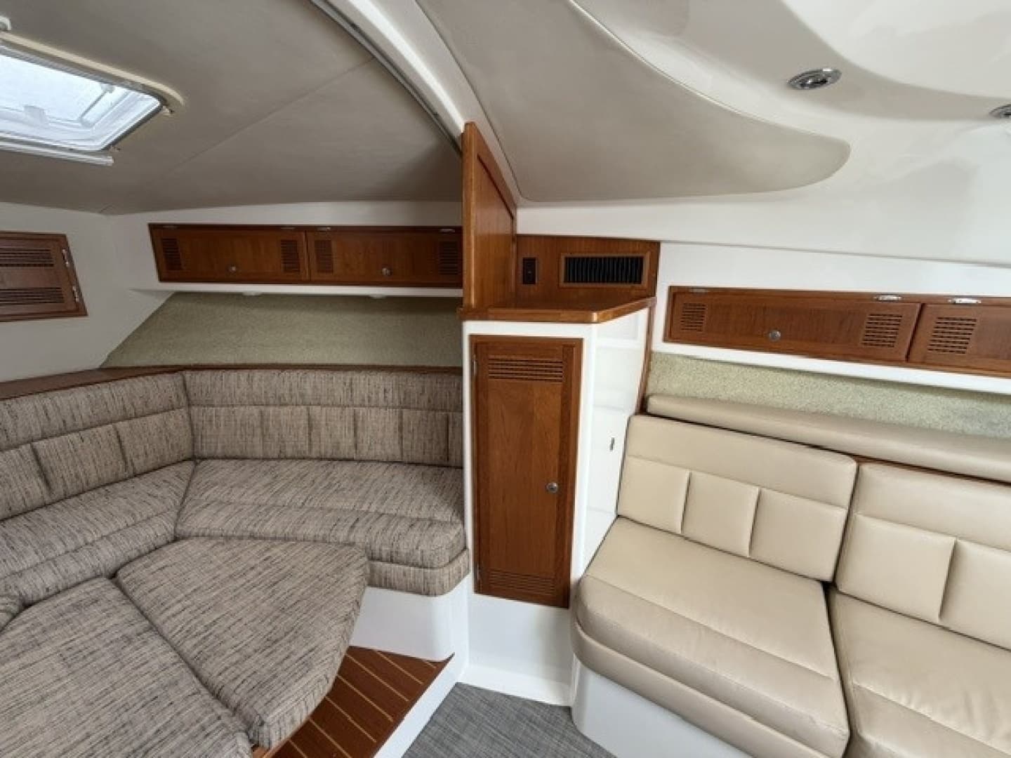 1996 Cabo 31 Express - Image 82