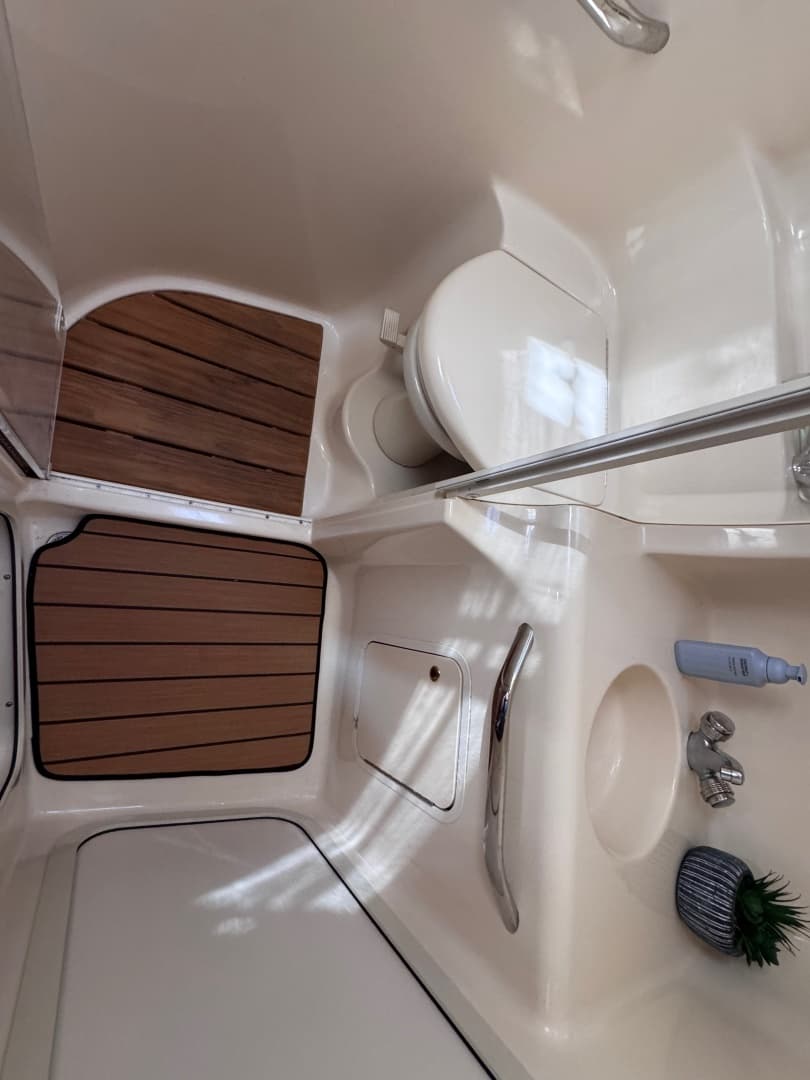 1999 Sea Ray 38 Sundancer - Image 19