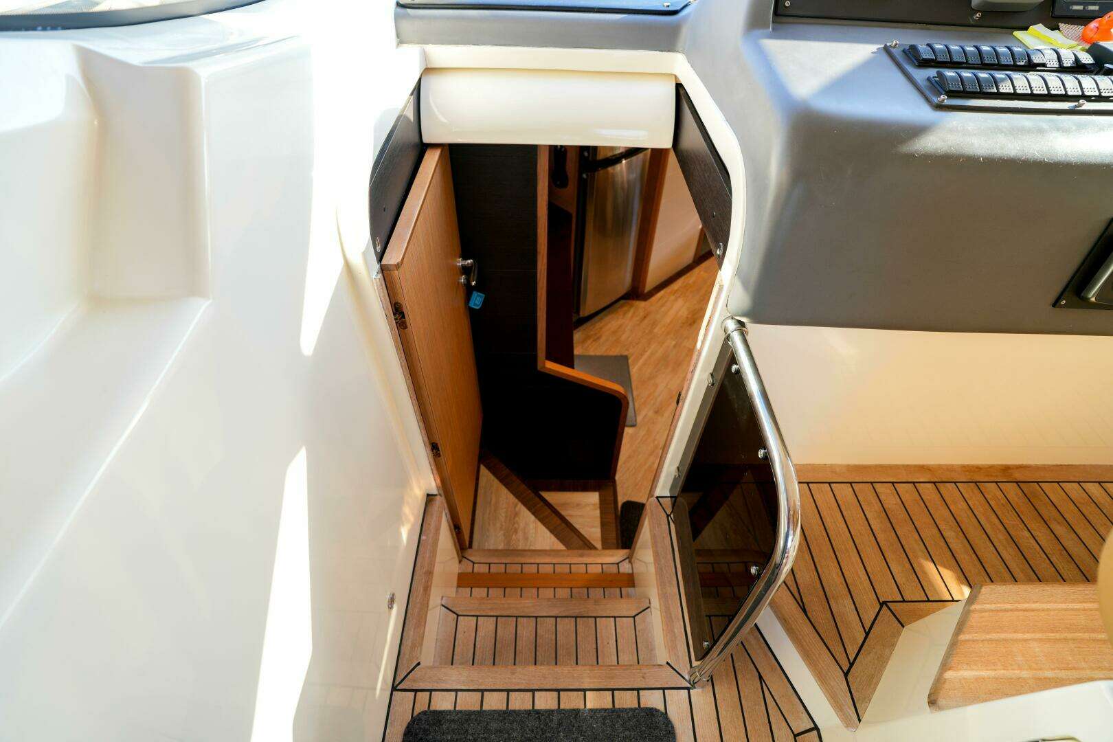 2007 Astondoa 53 Open Cruiser - Image 12