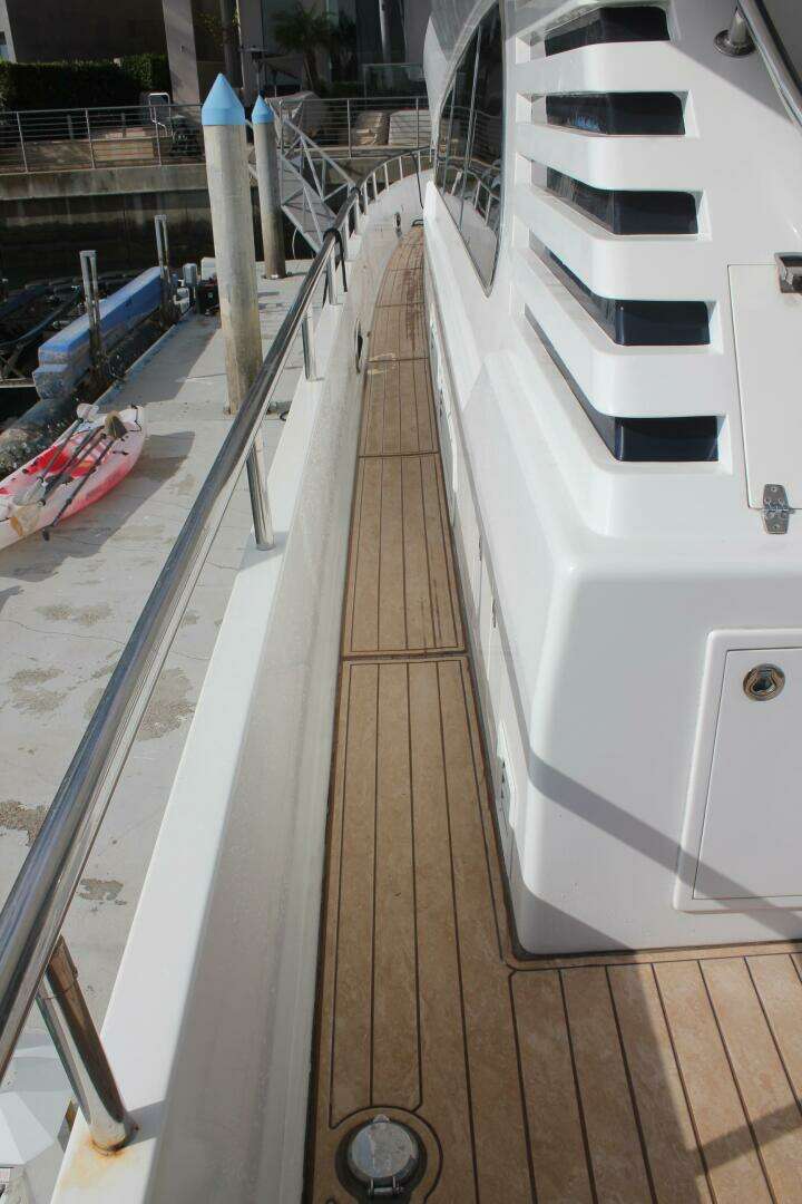 1999 Horizon 70 FLY - Image 35