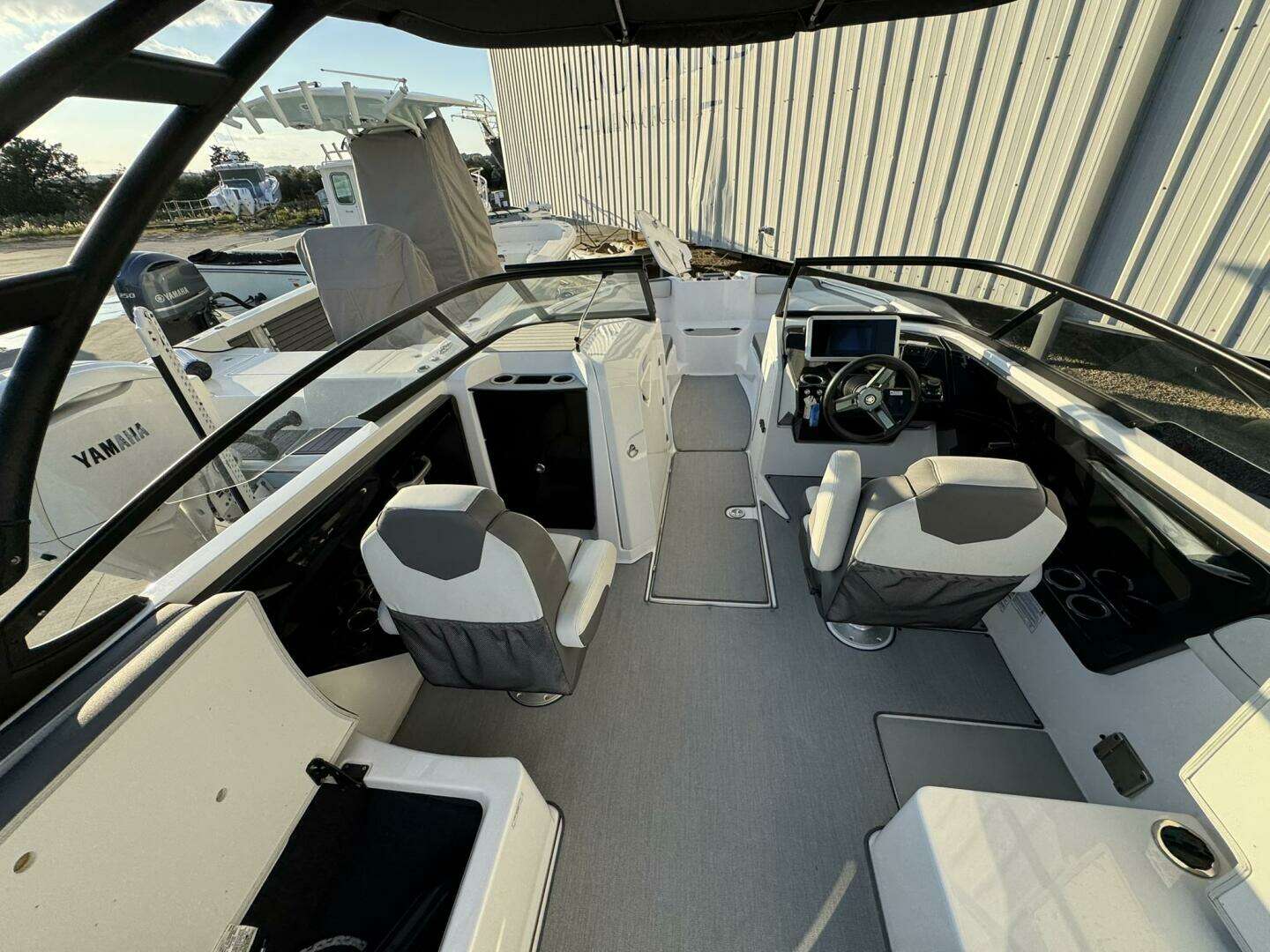 2021 Yamaha Boats AR 250 - Image 18