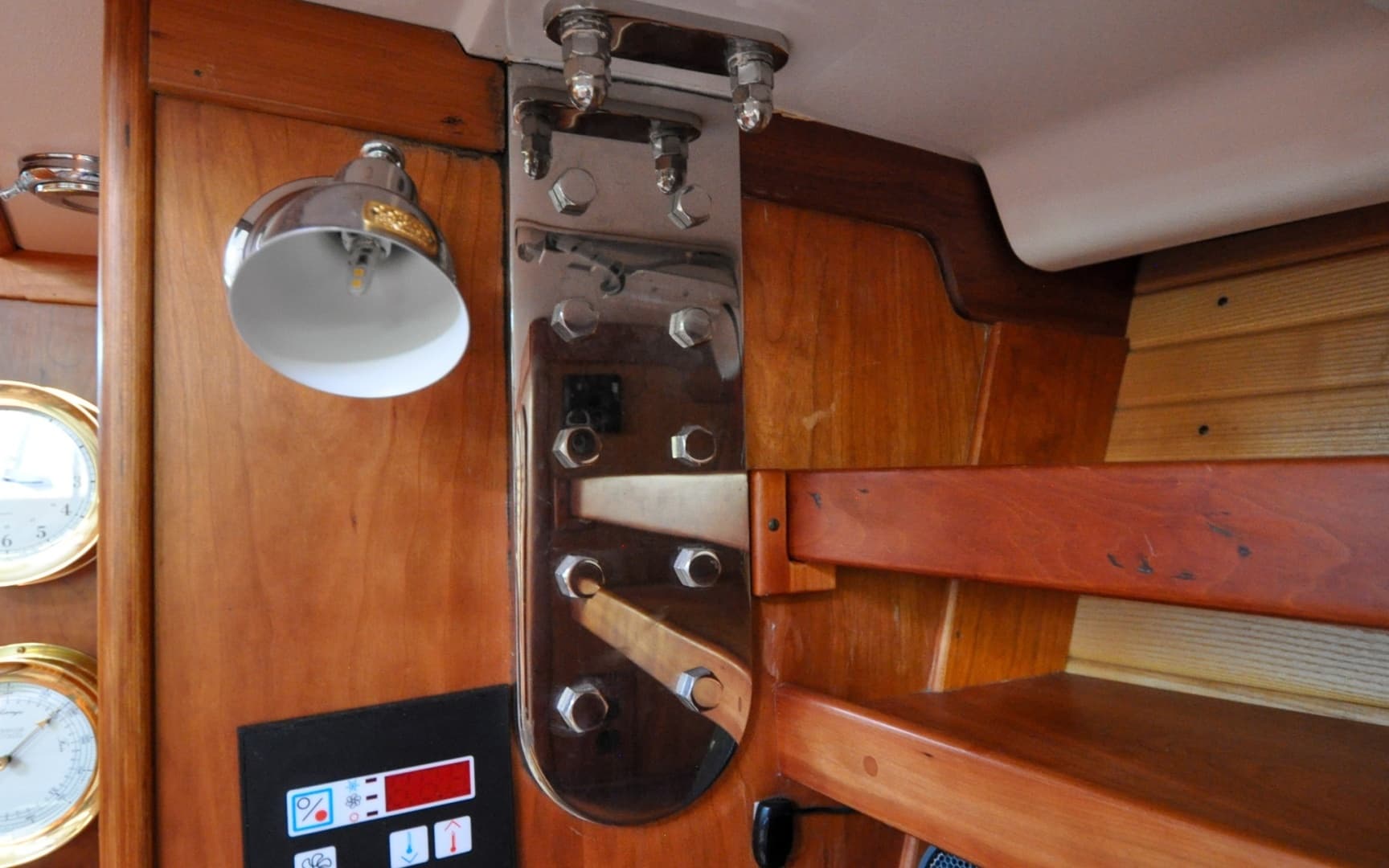 2004 Sabre 426 - Image 57