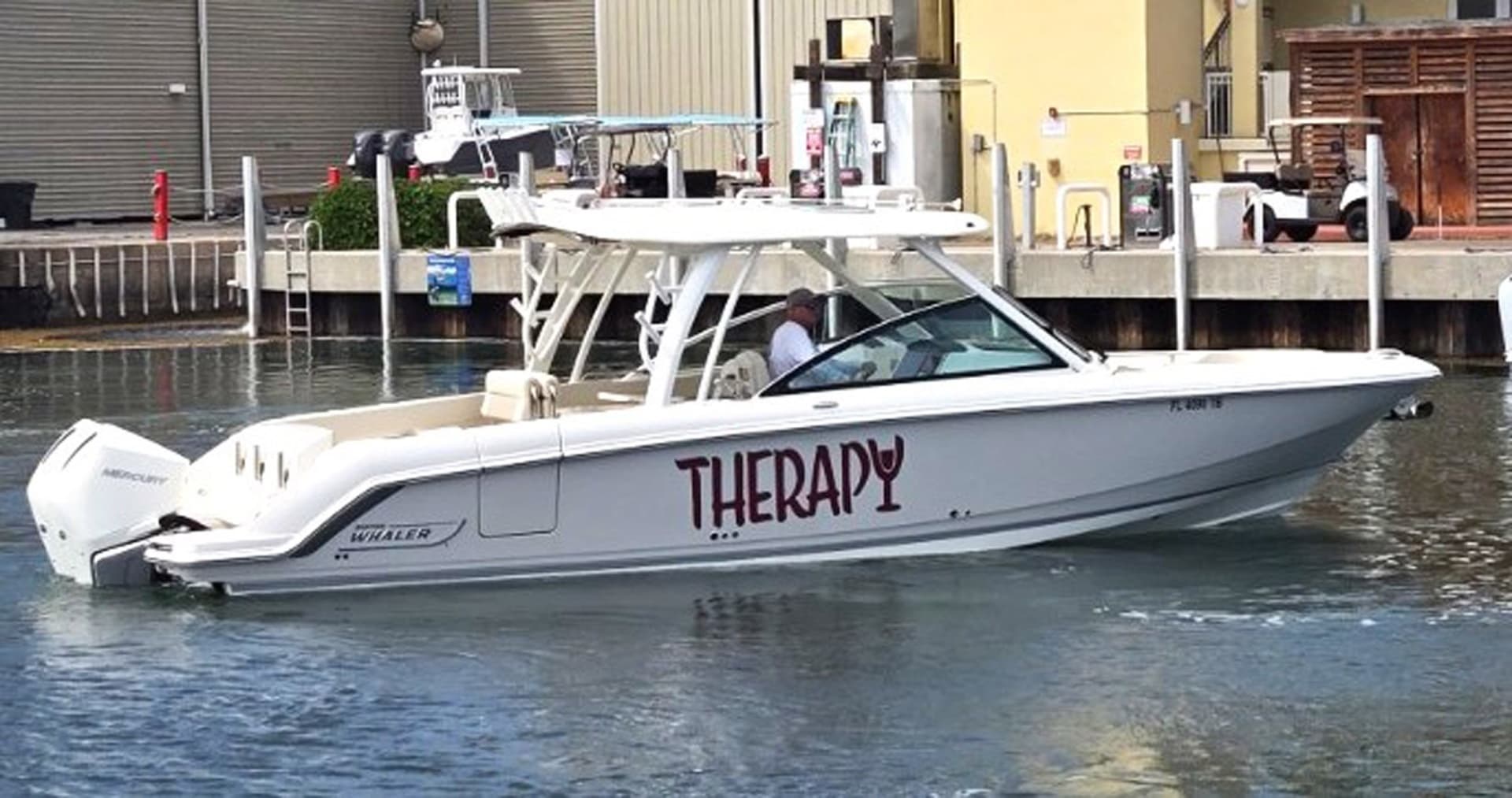 2022 Boston Whaler 320 Vantage - Image 9