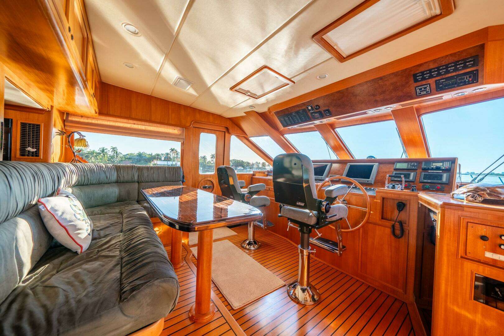 2006 Offshore Yachts 72 Pilothouse - Image 32