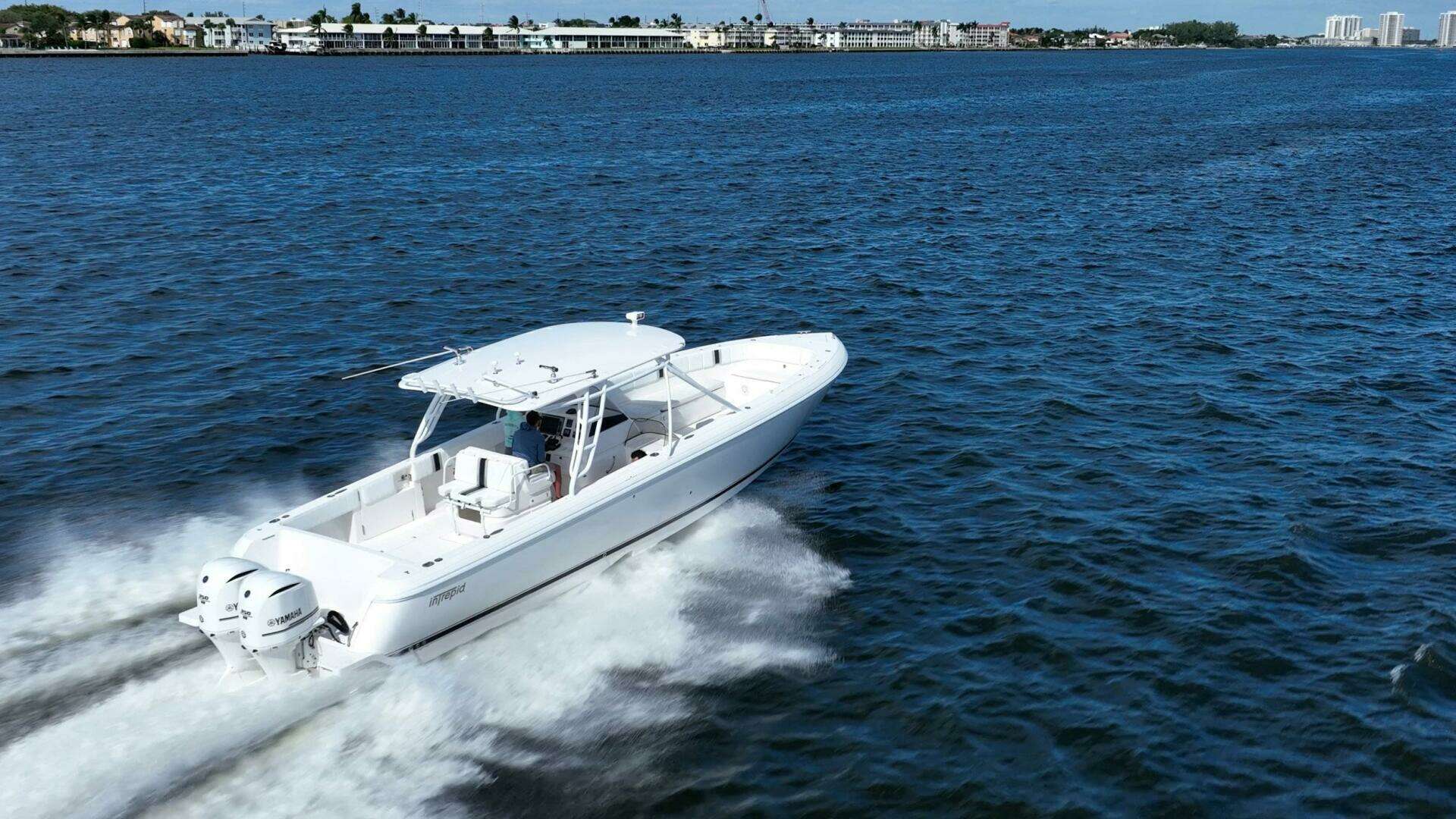 2011 Intrepid 400 Open - Image 12