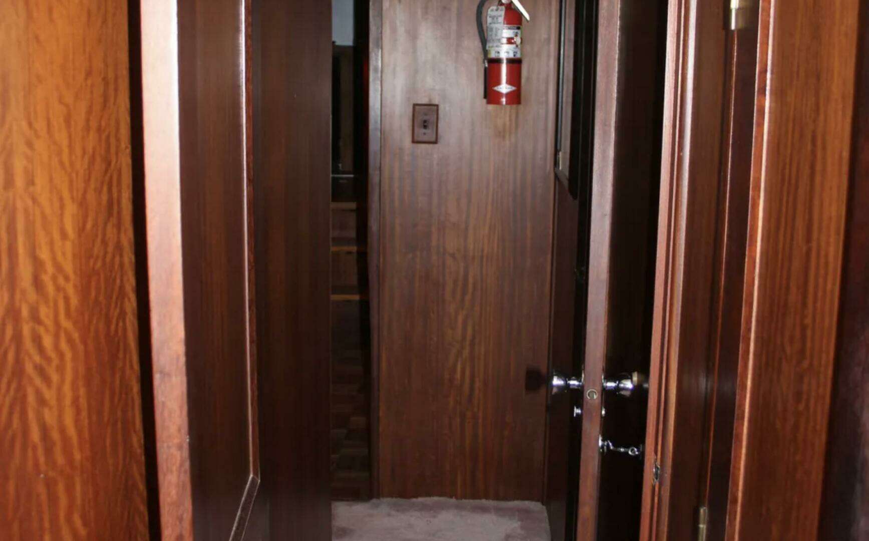 1974 Hatteras 58 Yachtfish - Image 13