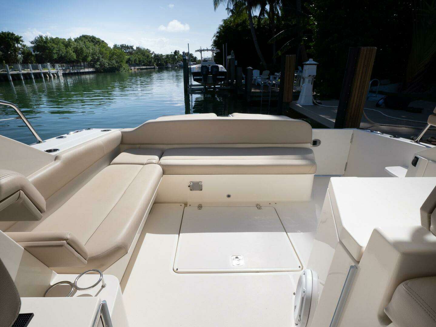 2014 Pursuit SC 365i - Image 6