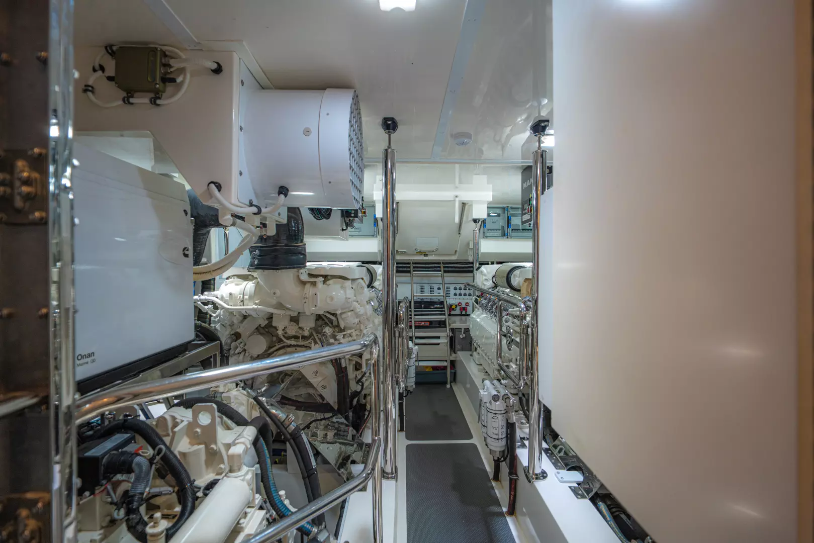 2019 Riviera 68 Sport Motor Yacht - Image 30