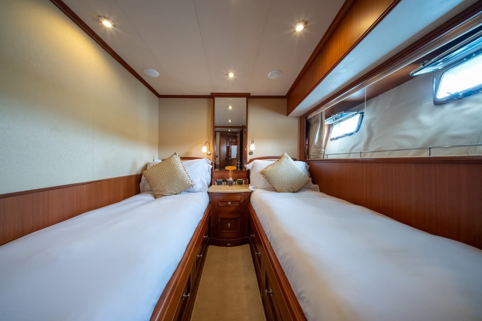 2010 Marlow Explorer 72E-CB - Image 36