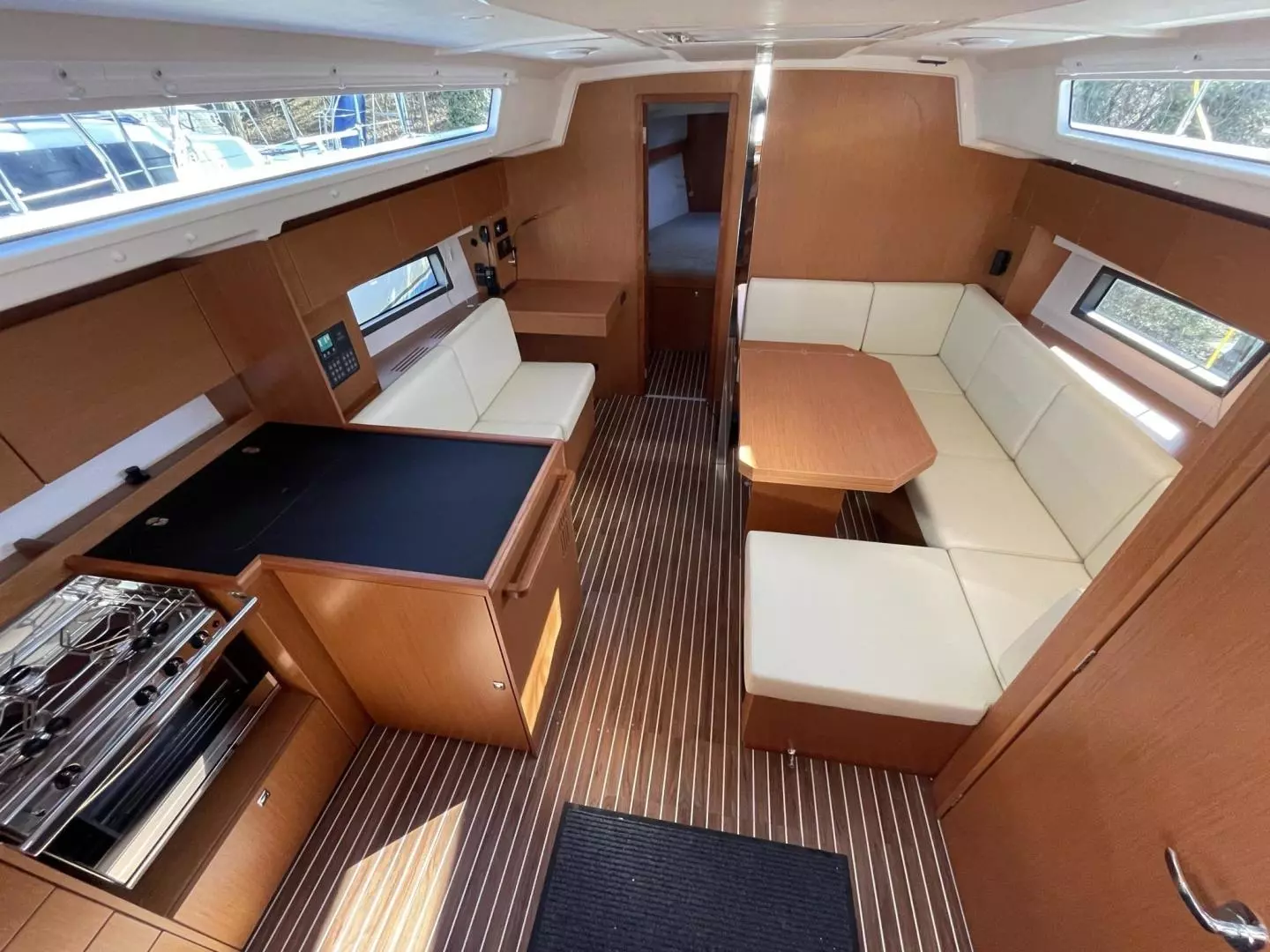 2023 Bavaria C42 - Image 7
