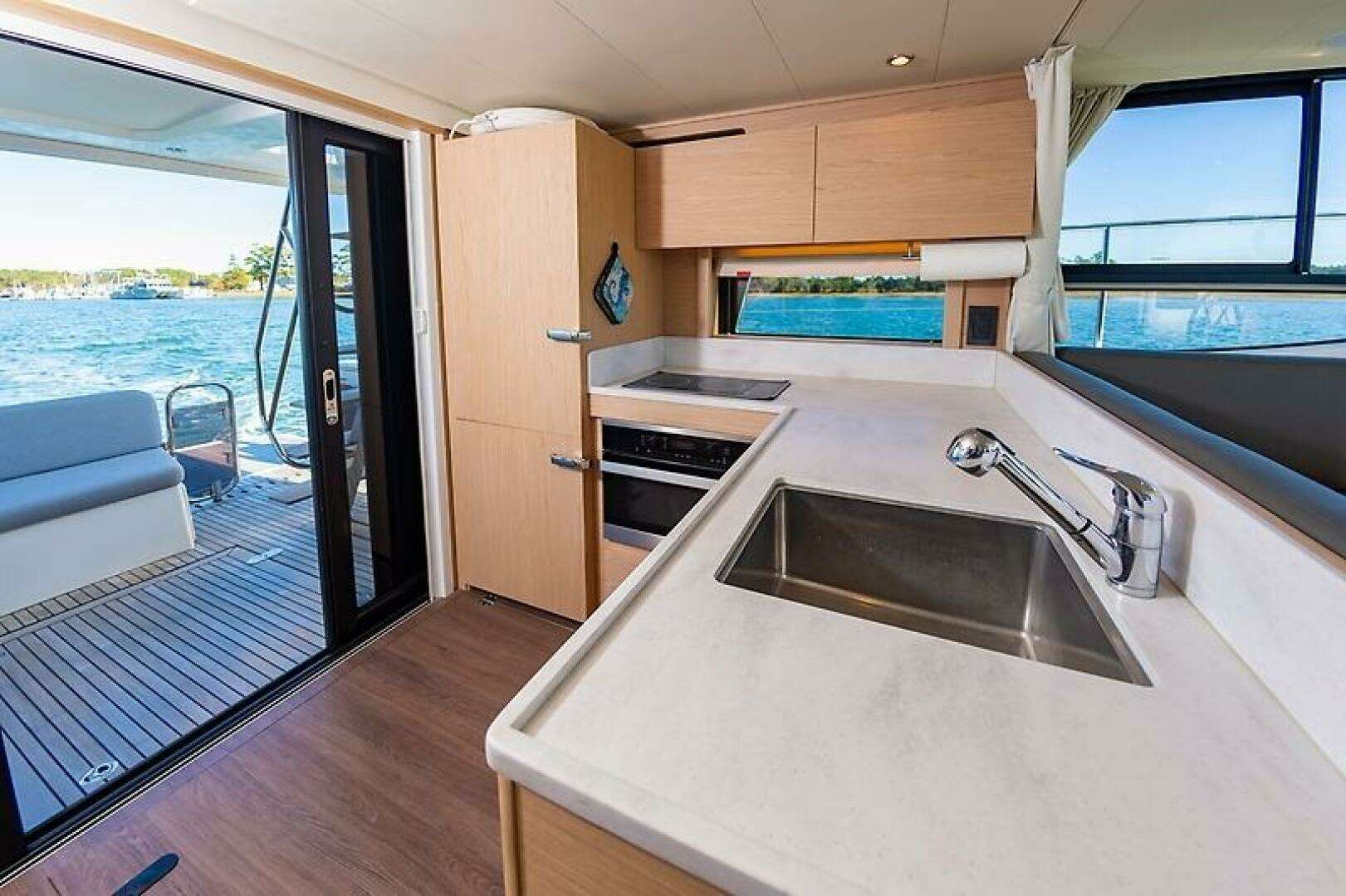 2022 Beneteau Swift Trawler - Image 22