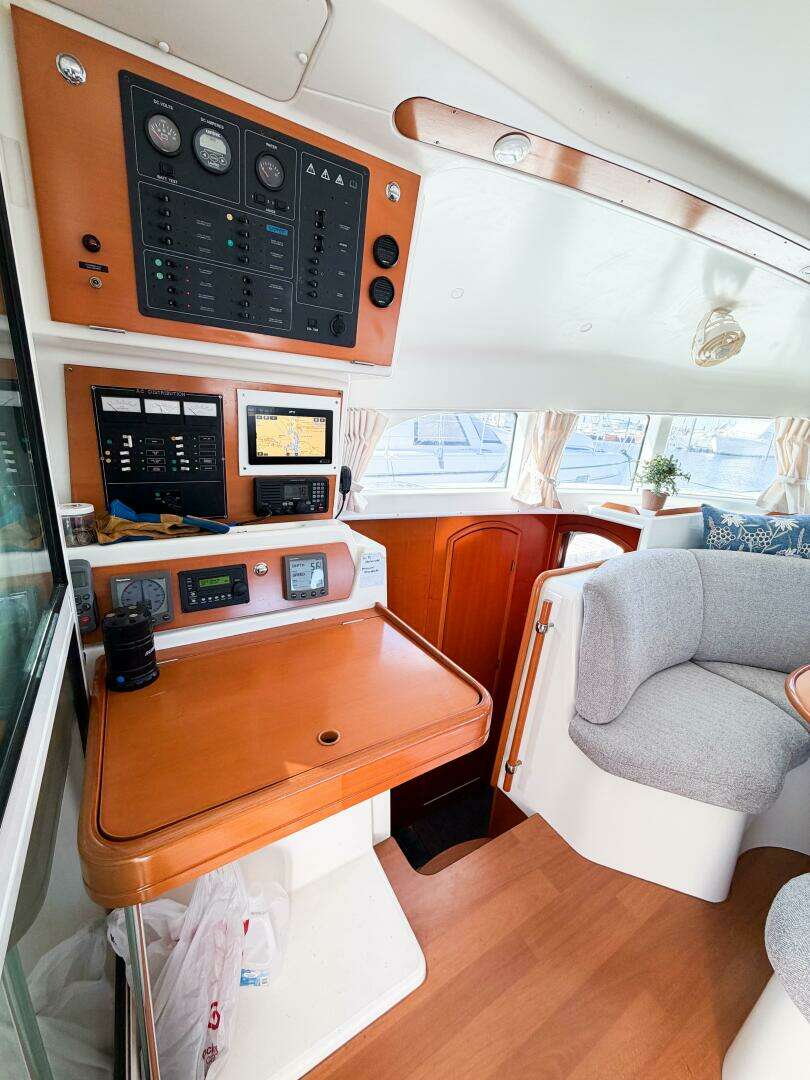 2005 Lagoon 380S - Image 81