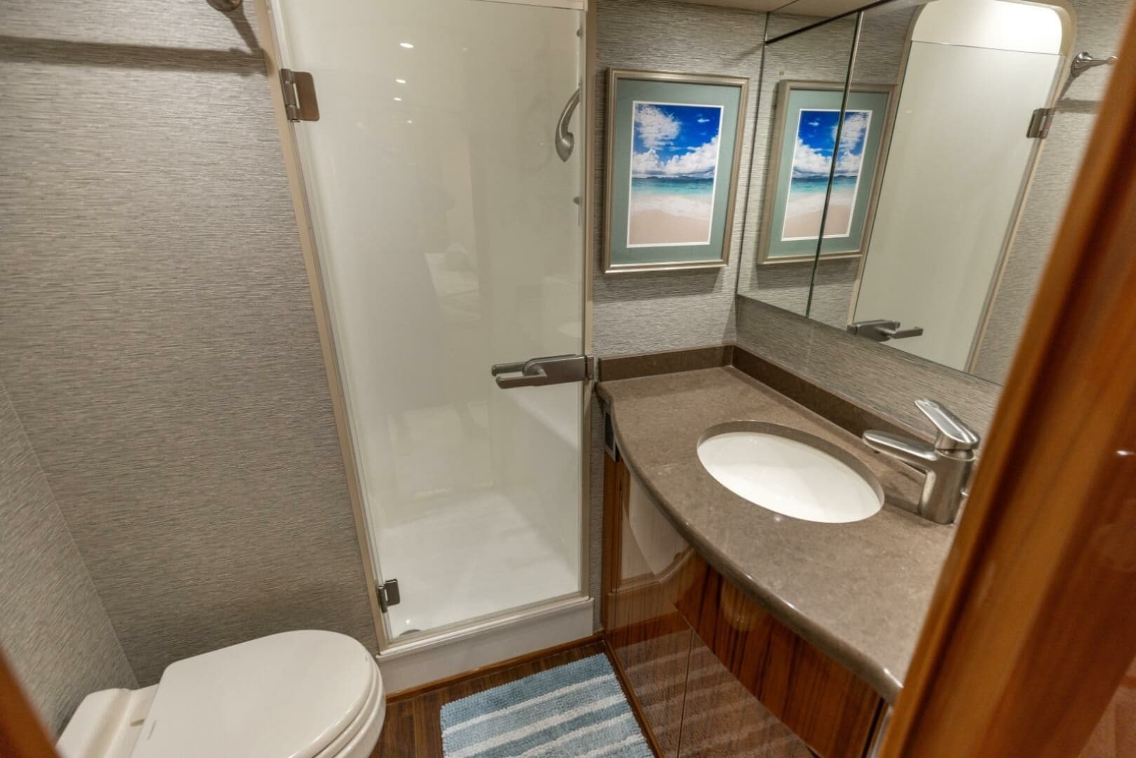 2015 Viking 62 Convertible - Image 14