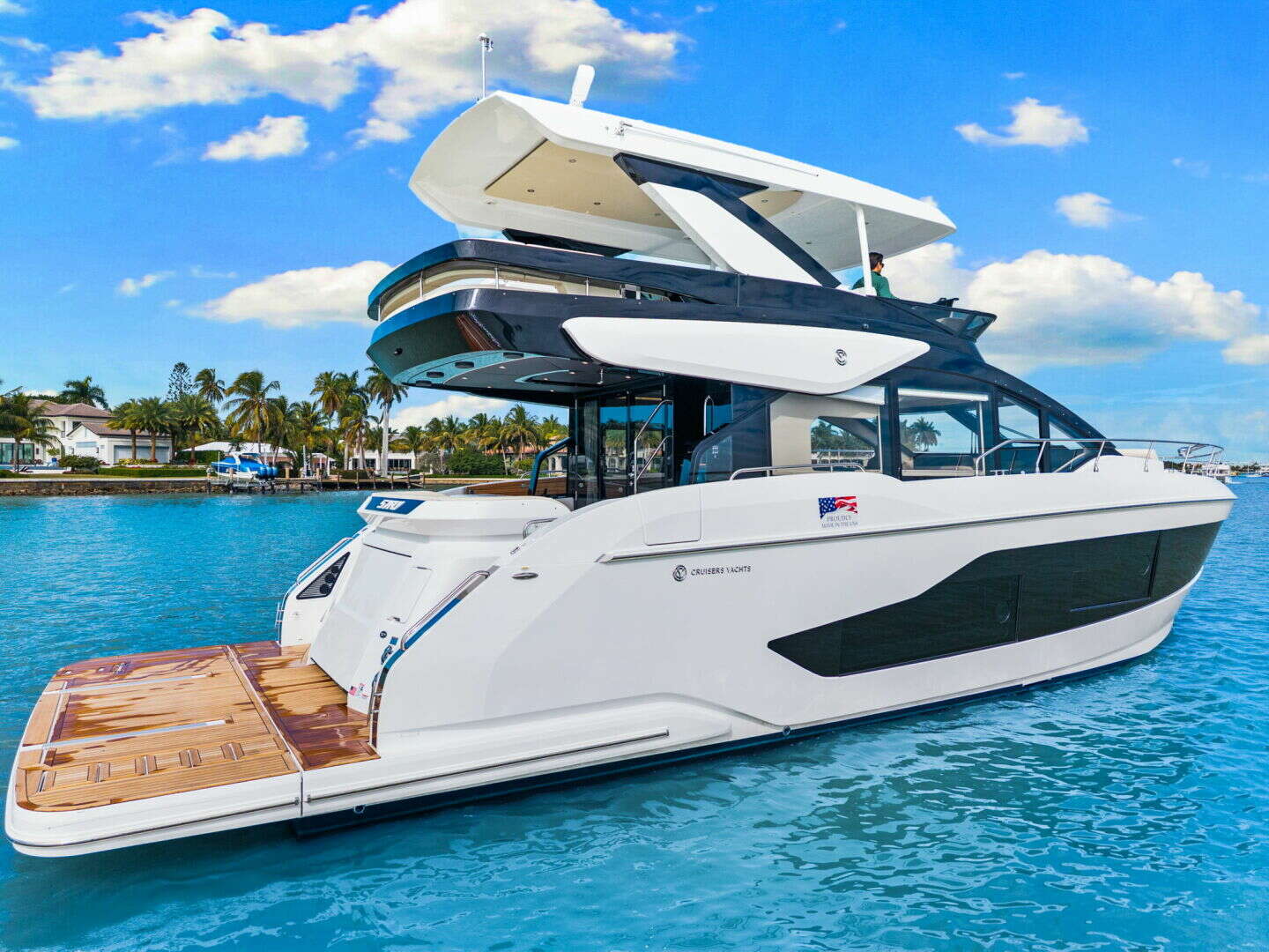 2026 Cruisers Yachts 57 FLY - Image 10