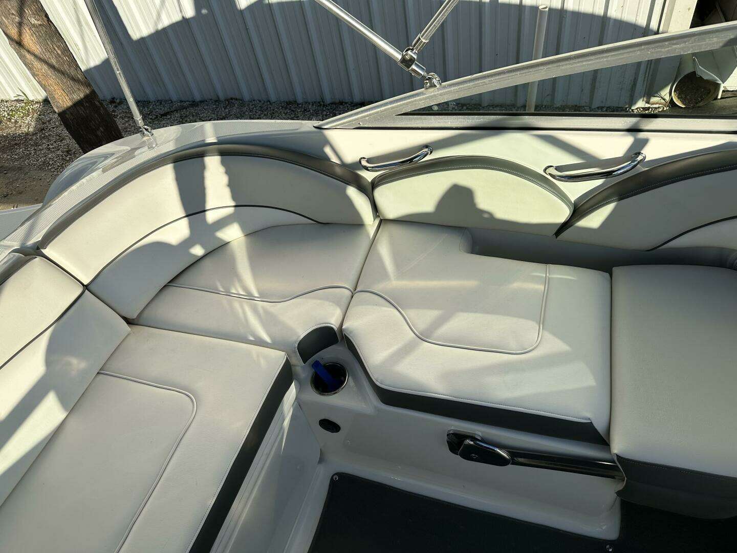 2012 Sea Ray 200 Sundeck - Image 8