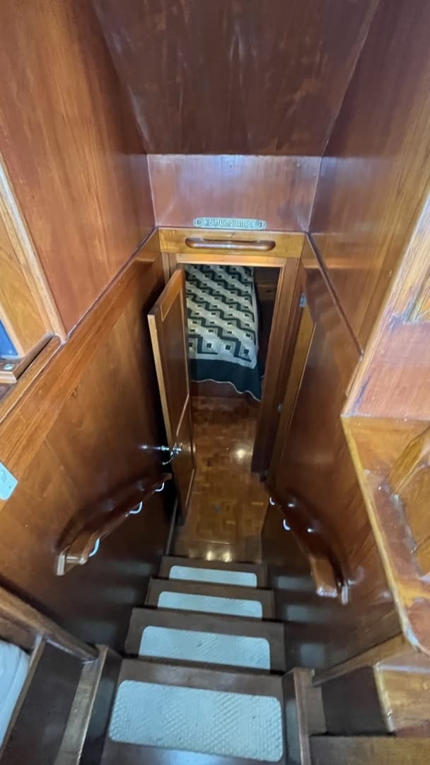 1987 Grand Banks 49 Motor Yacht - Image 35